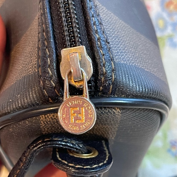 💵SOLD💵Authentic Fendi Pequin Canvas Crossbody Handbag - Picture 7 of 16